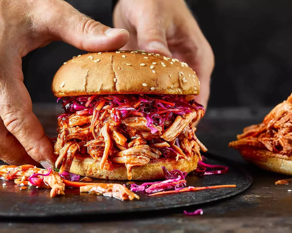 Pulled Pork Burger mit Coleslaw