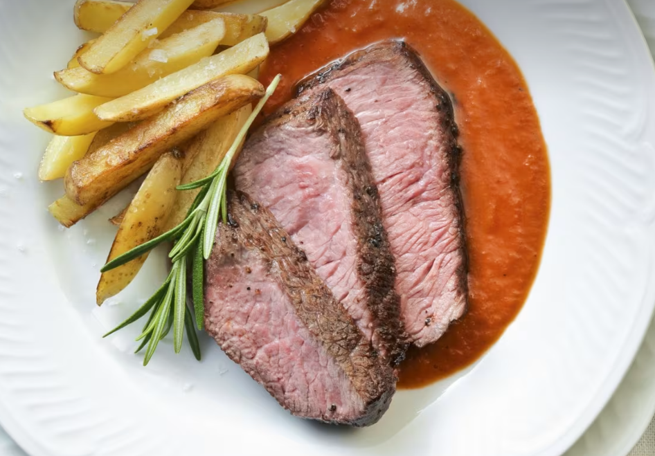 Rindshuft-Steaks mit Rosmarin-Kartoffeln